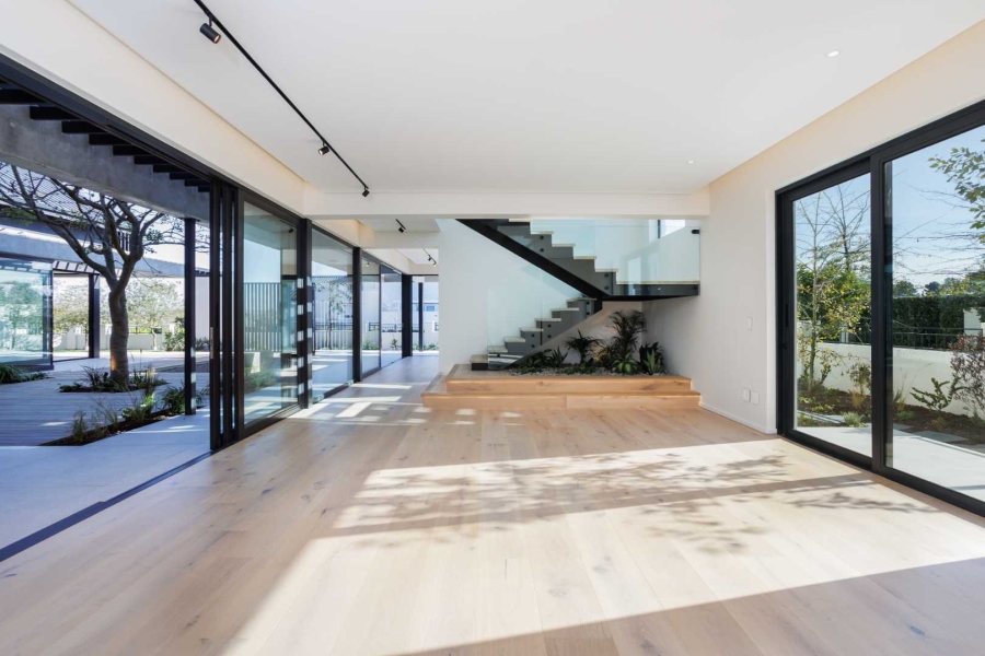 5 Bedroom Property for Sale in Val De Vie Estate Western Cape